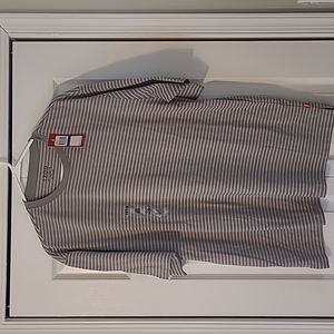 Men's izod tee shirt